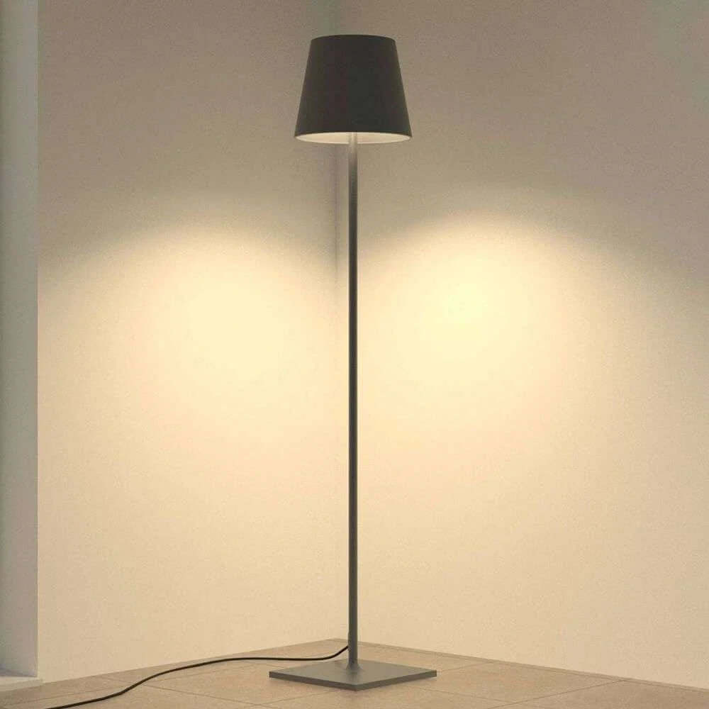 Genopladelig LED Gulvlampe