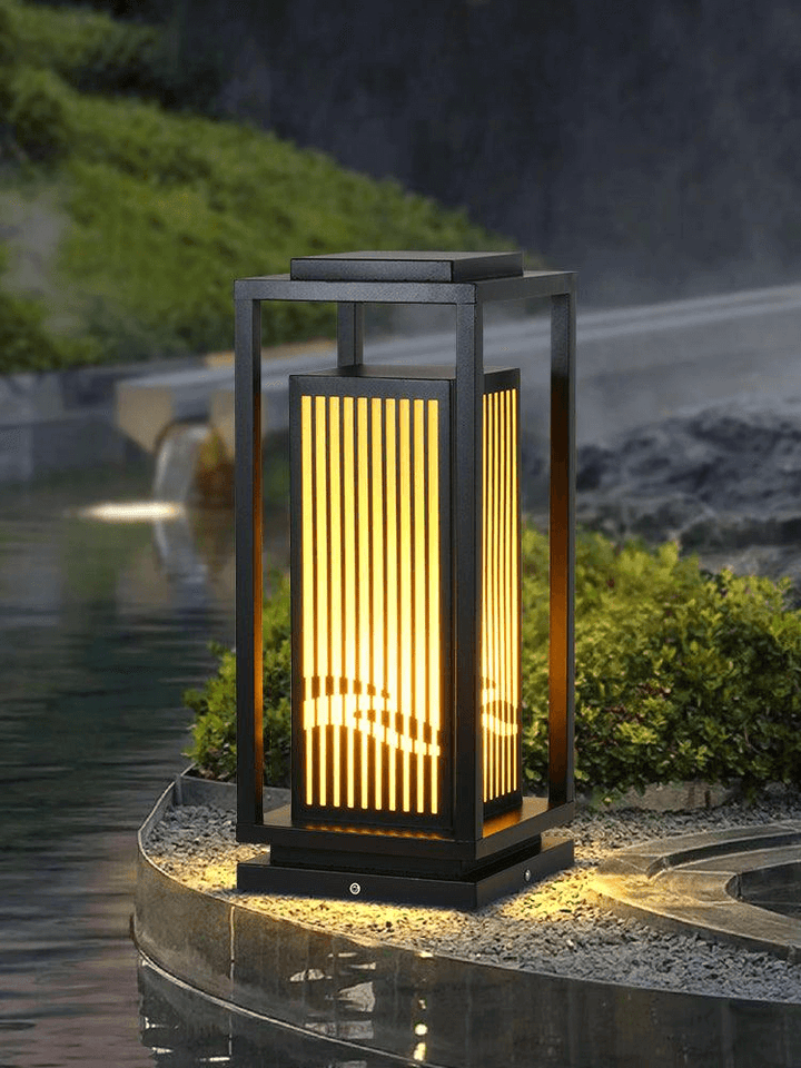 Soldrevet Havepæl Lampe - Vandtæt LED Udendørslys