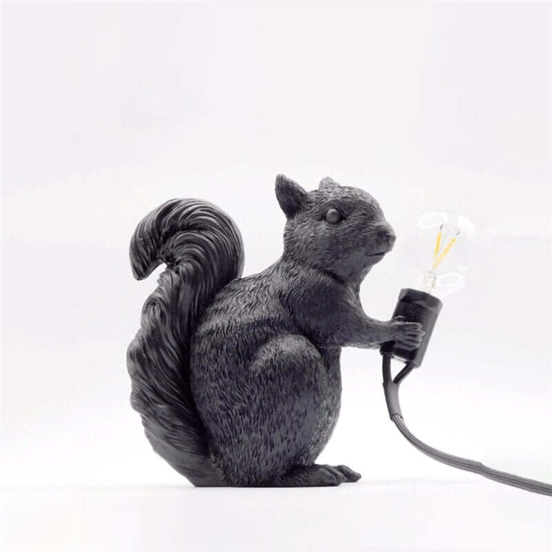 Sød Egern Bordlampe - Nordisk Design