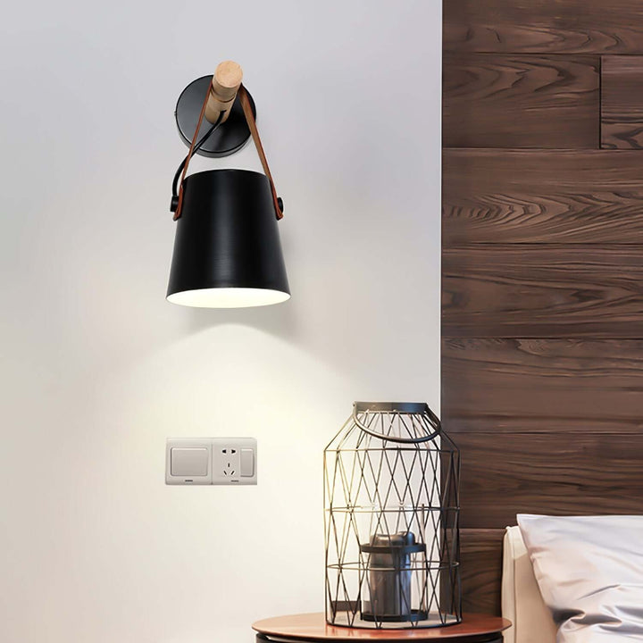 Konisk Væglampe i Træ med LED | Skandinavisk Design