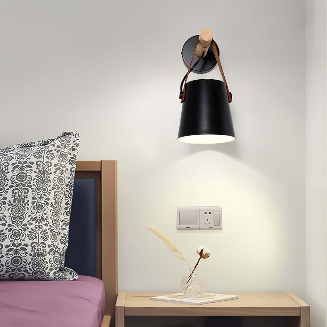 Konisk Væglampe i Træ med LED | Skandinavisk Design