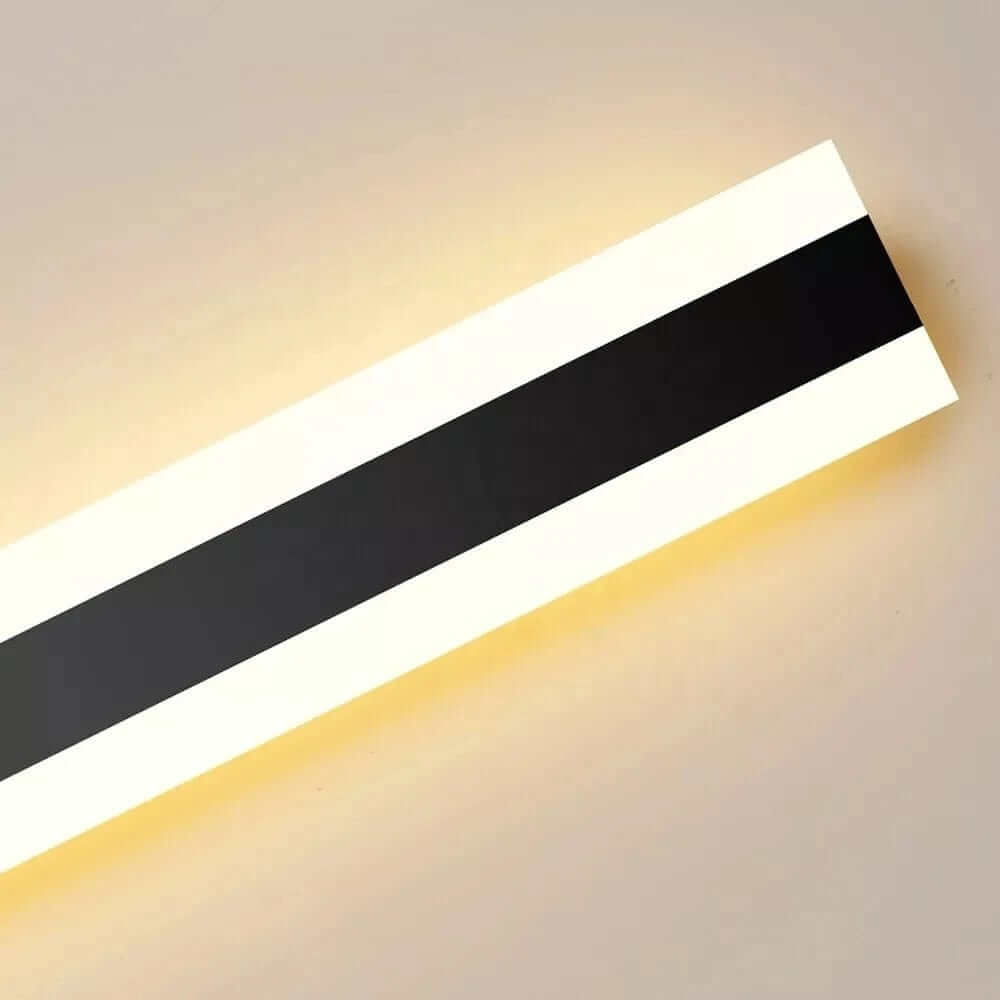 LED Væglampe i Stribet Design | Moderne Indendørs Belysning