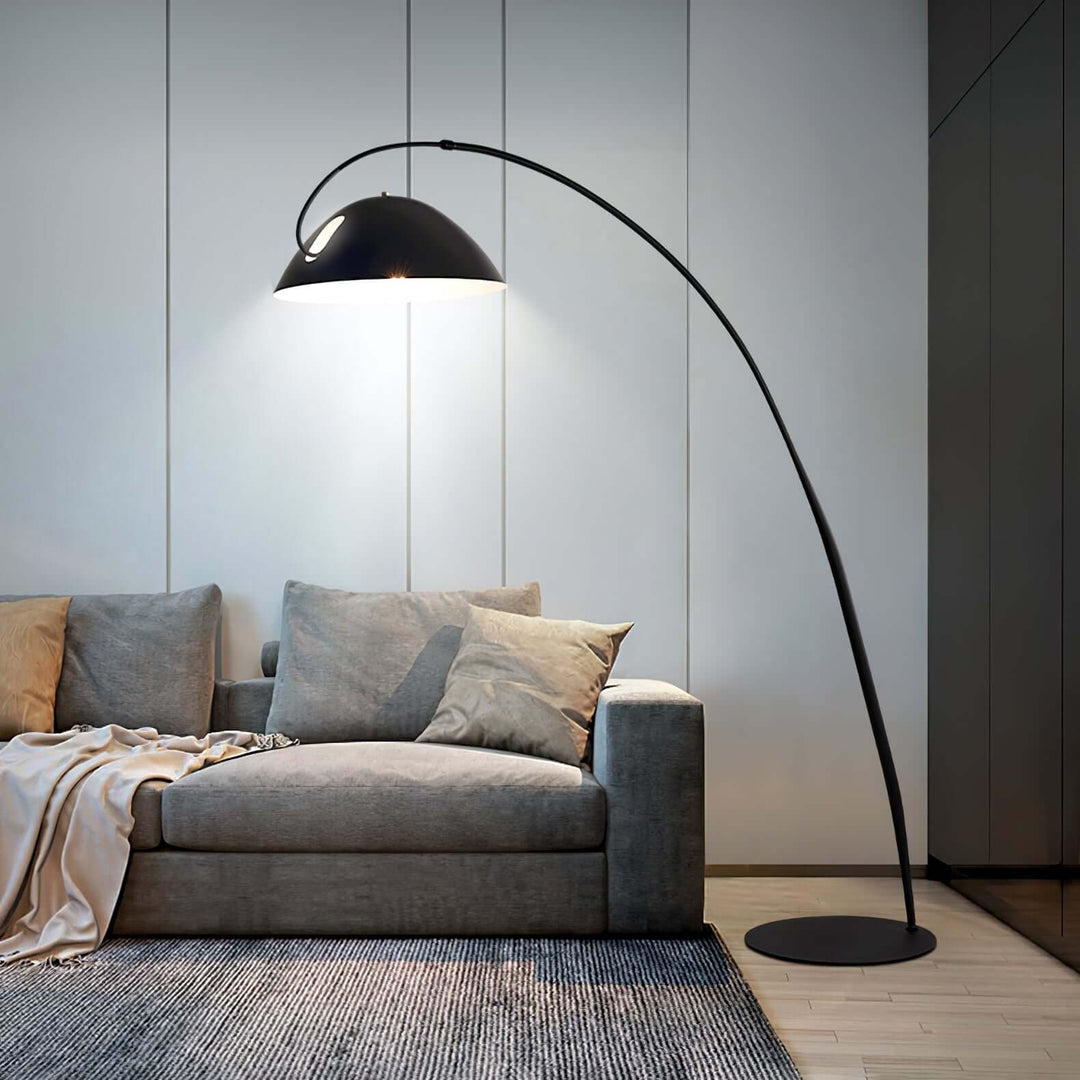 Justerbar bue gulvlampe i metal