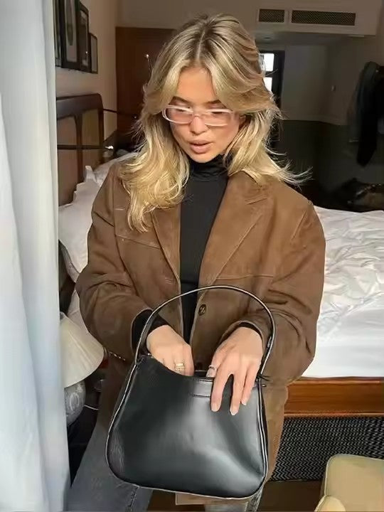 Overdimensioneret trenchcoat - Tidløs Elegance & Varme