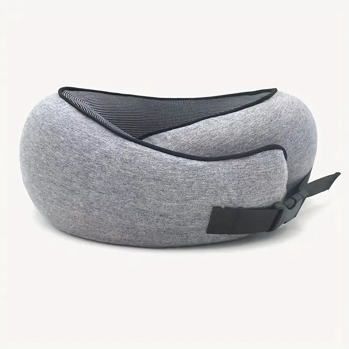 360° sort nakkepude med memory-skum, magnetisk stof og justerbar velcro. Perfekt til rejser med opbevaringspose inkluderet.