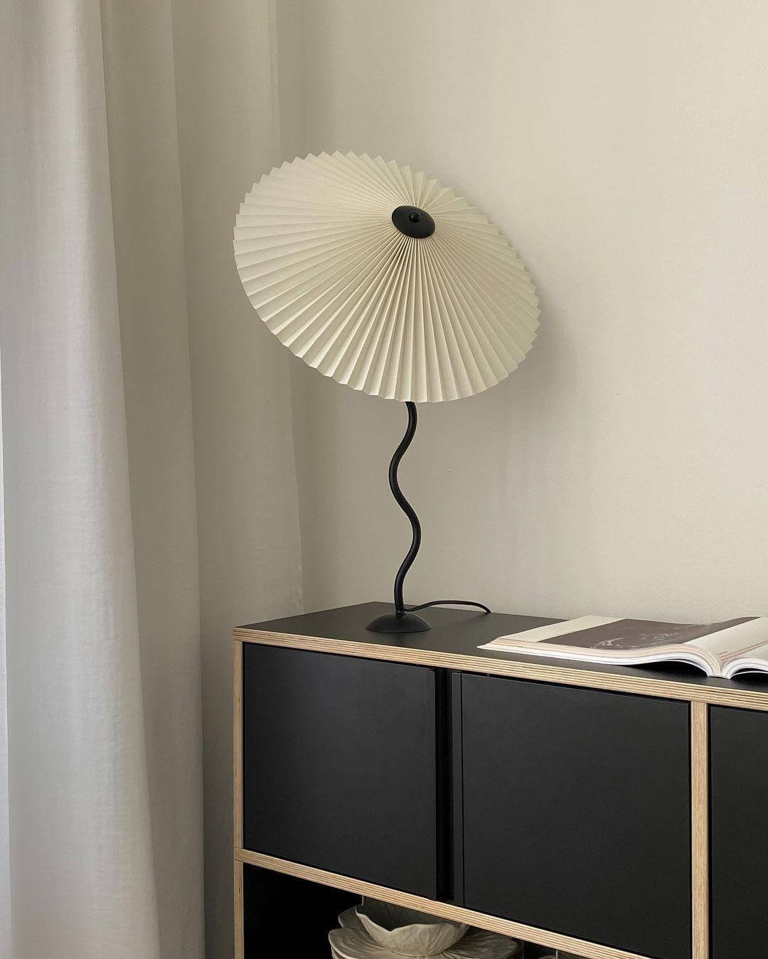 Designer Bordlampe i Metal - 43cm