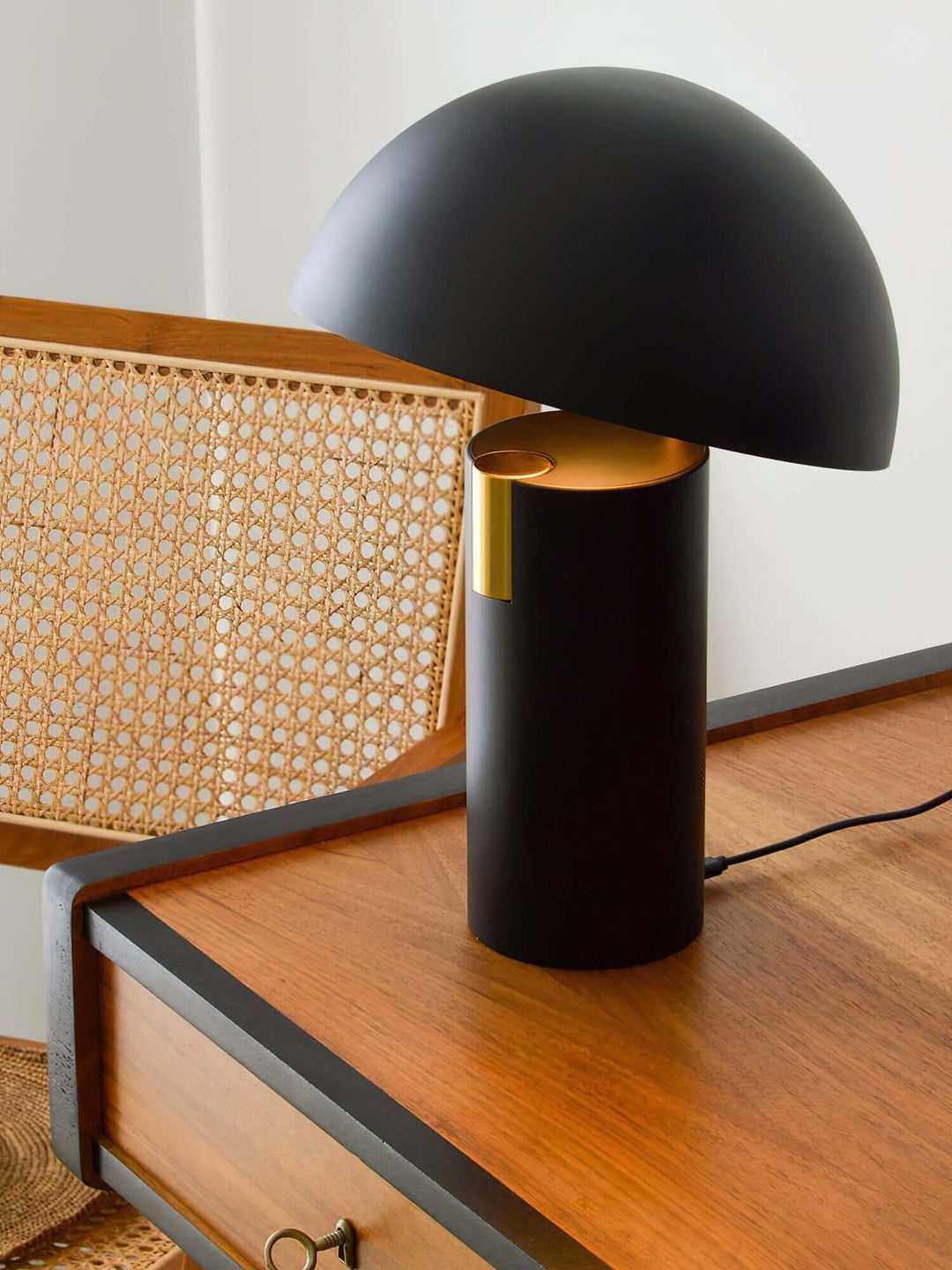 Designer Bordlampe i Metal og Glas - 30cm