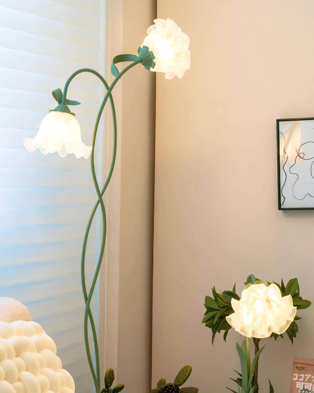 Elegant Blomster Gulvlampe i Mat Grøn