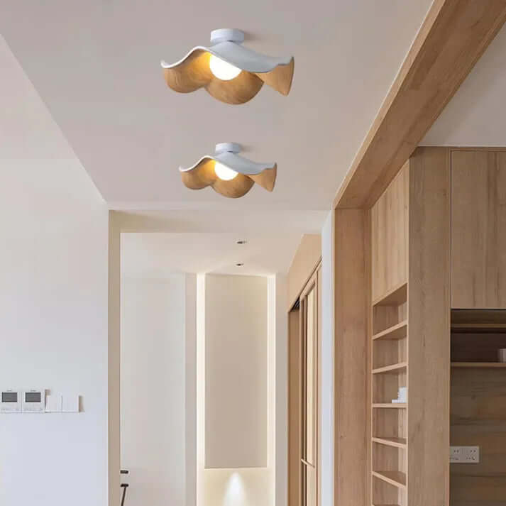 Lotus Loftslampe i Harpiks og Træ