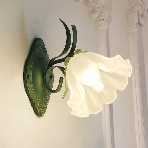 Elegant Blomster Væglampe i Jern & Akryl - 22cm