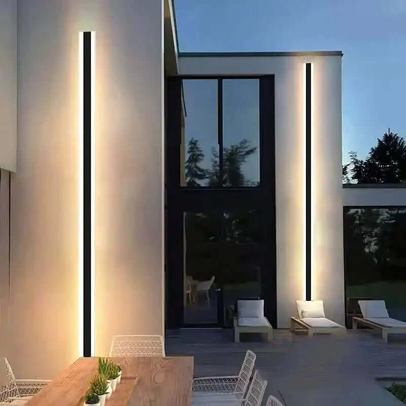 LED Væglampe i Stribet Design | Moderne Indendørs Belysning