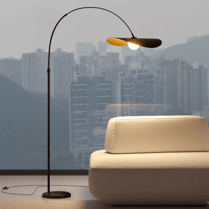 Elegant LED Gulvlampe med Justerbar Højde