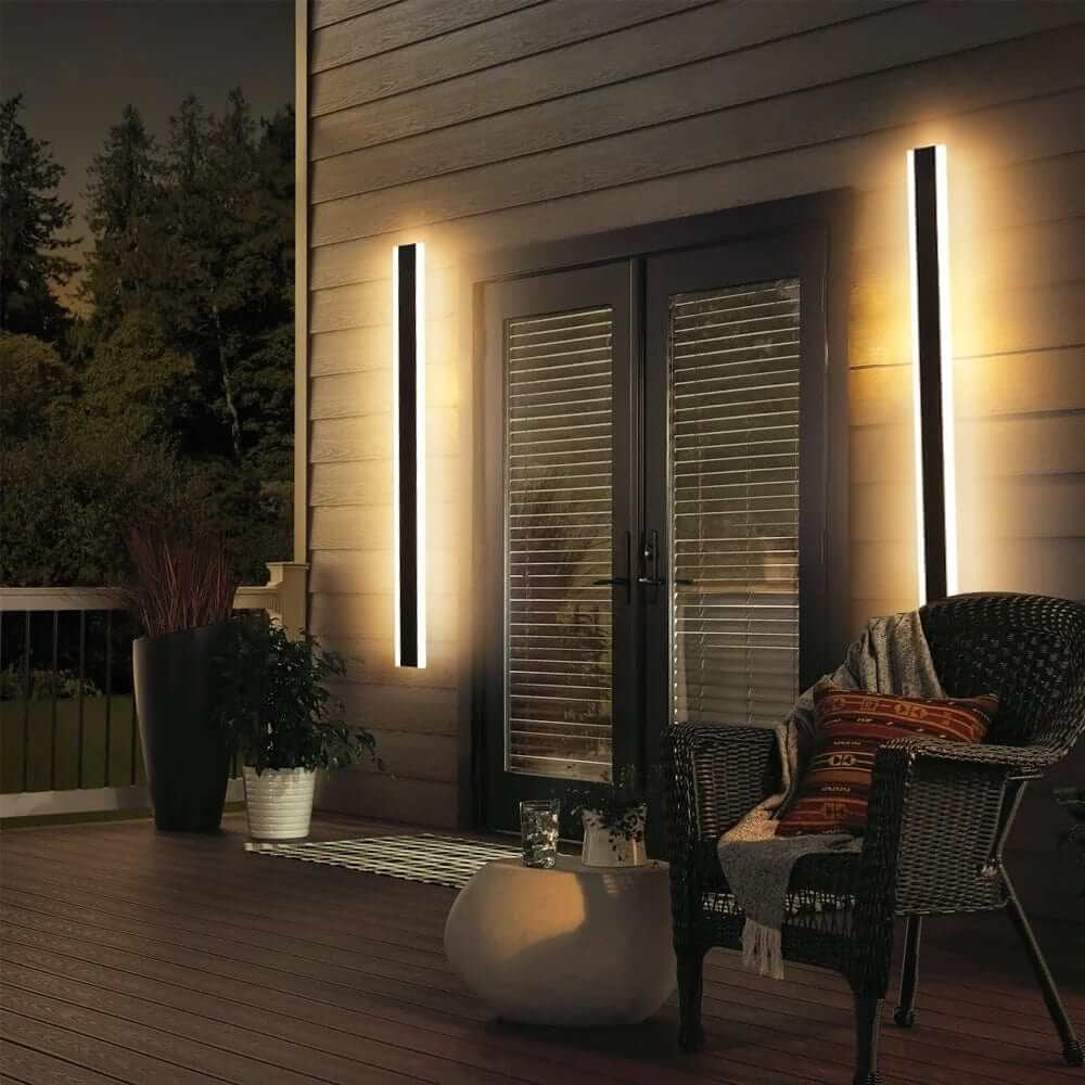 LED Væglampe i Stribet Design