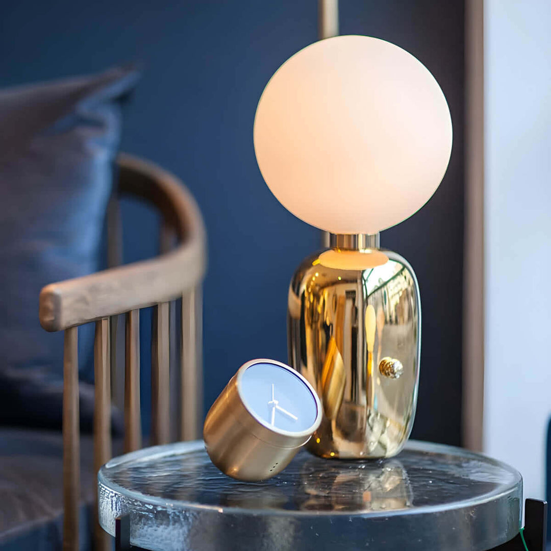 Elegant Bordlampe i Metal - RAISO -  Justerbar Højde