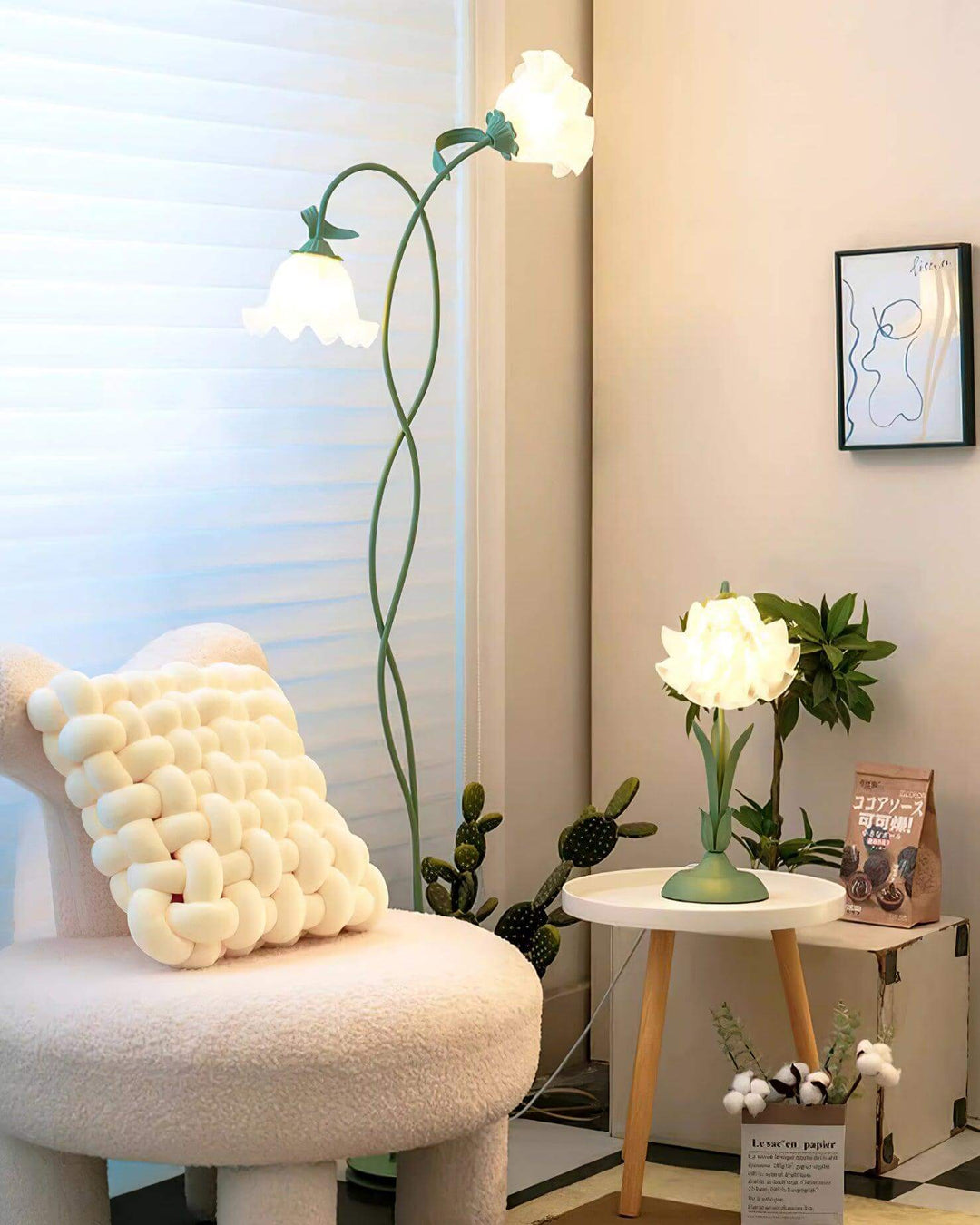 Elegant Blomster Gulvlampe i Mat Grøn