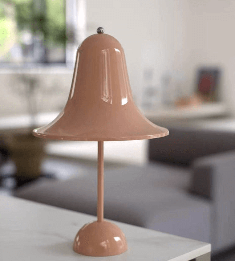 Ledningsfri Bordlampe i Klassisk Design
