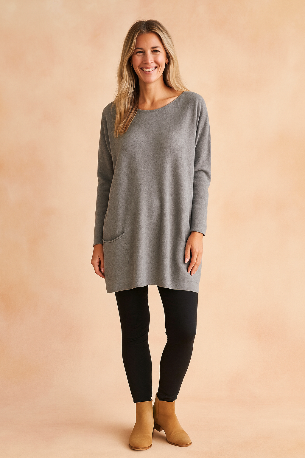 Moderigtig Adele oversize dametrøje med lommer. Stilfuld og komfortabel trøje til kvinders hverdag og fritid.