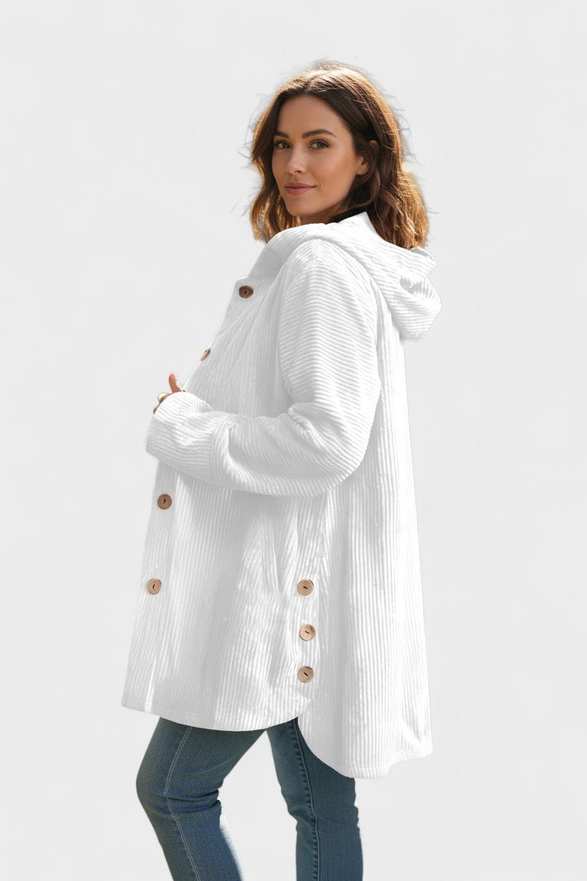 Komfortabel og stilfuld oversize jakke til kvinder med praktisk hætte. Perfekt til afslappede hverdagslooks.