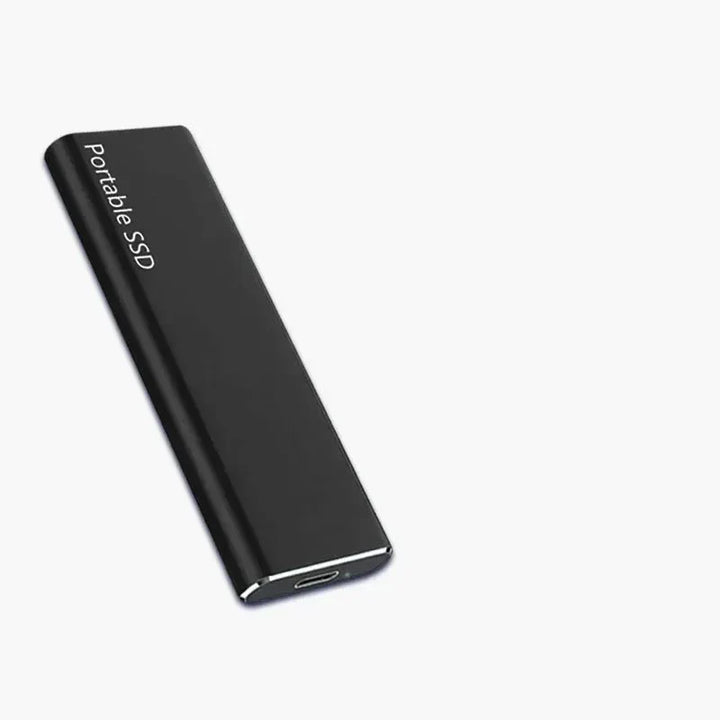 Sikker 4TB ekstern SSD for pålidelig backup og hurtig datalagring. Kompatibel via USB-C til bærbar brug.