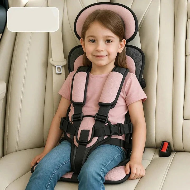 Justerbar autostol for baby og børn, perfekt til bilrejser, med komfortpude og nem montering.