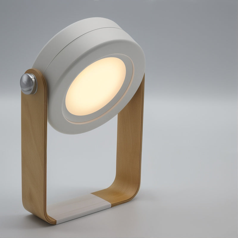 Elegant bordlampe i nordisk design. Dæmpbar LED-lampe med bærbar og trådløs funktion via USB-opladning.