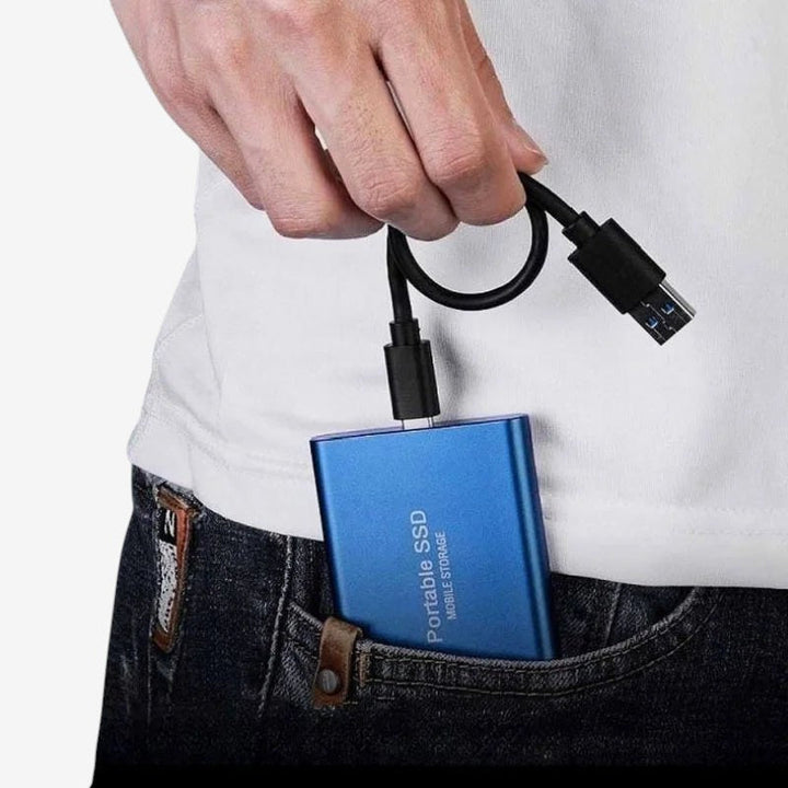 Lynhurtig USB SSD til digital opbevaring af store filer. Perfekt til databehandling og tech tilbehør.
