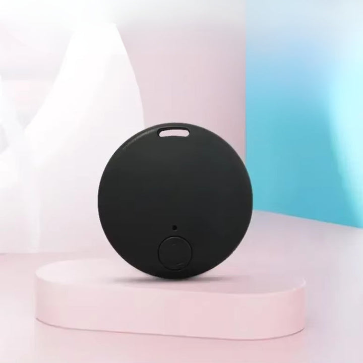 Kompakt GPS tracker til personlig sikkerhed og sporing af ejendele. Ideel for diskret overvågning og lokationsdata.