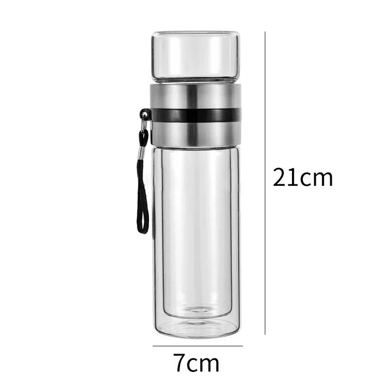 Alsidig teflaske med teinfuser for både varme urteteer og forfriskende iskaffe. En miljøvenlig løsning.