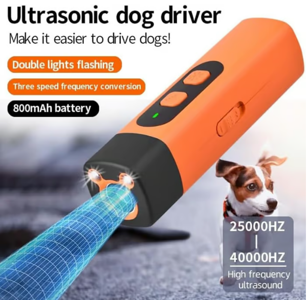 Innovativ BarkEase lydtræner, designet til skånsom, men effektiv adfærdstræning af hunde.