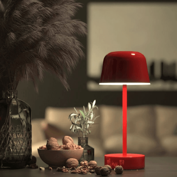 Genopladelig LED Bordlampe - Metaldesign