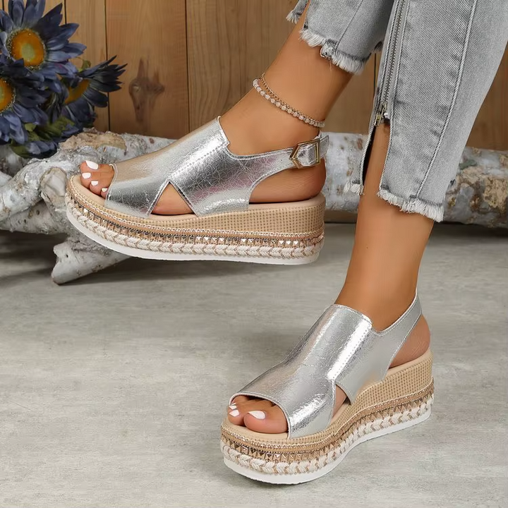 "Beige håndlavede ortopædiske sandaler til kvinder med støtte og skridsikre såler, moderne design for komfort og stil"