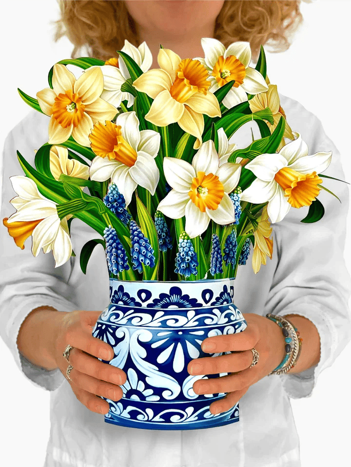 Fleurish pop-op kort med 3D blomsterbuket – en del af et gavesæt, ideel til enhver lejlighed.