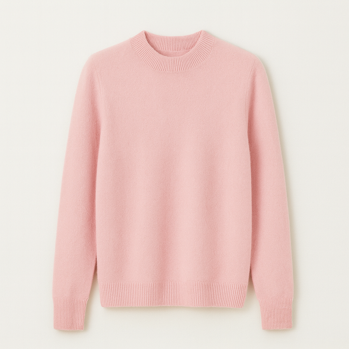 Blød dame sweater med rund hals stylet med bukser. Komfortabel og chic hverdagstrøje.