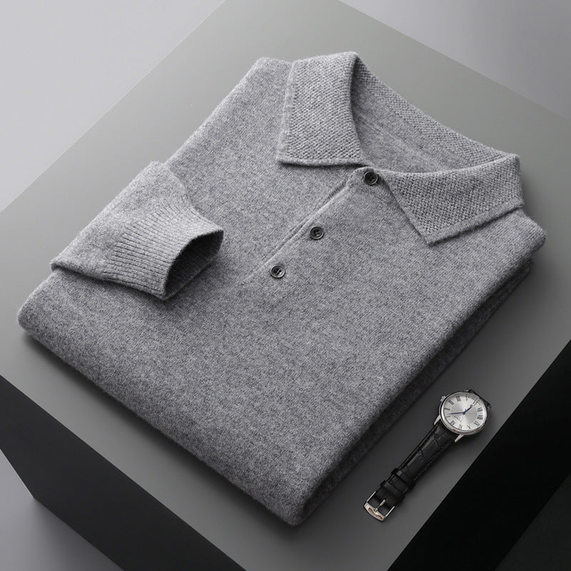 Elegant herrepoloshirt med lange ærmer i blød kvalitet. Perfekt til efterårstøj og vintertøj.