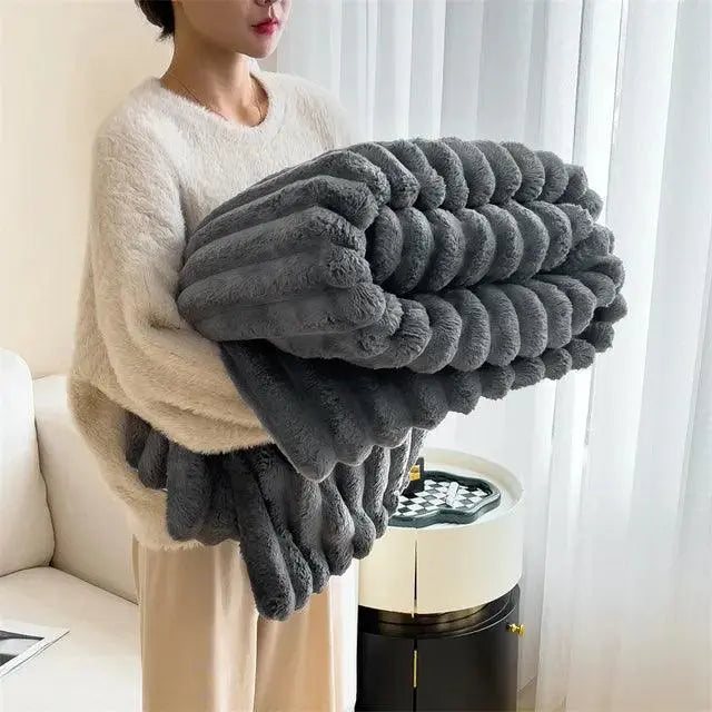 Varmt vintertæppe i plys, blødt fleece tæppe. Ideelt til hjemmehygge og kolde aftener.