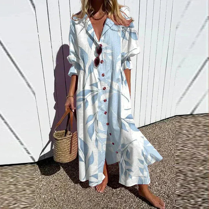 Mønstret let sommerkjole i boho-stil. En elegant og alsidig damekjole til ferie og varme dage.