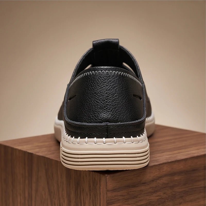 Alsidig herre fisherman sandal. Lukkede tæer & ventilation, velegnet til udendørs brug. Fås i brun & sort.