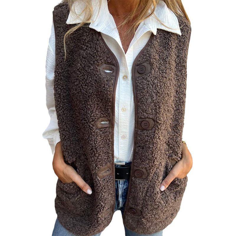 Casual damers brun teddyvest med knapper. Blød og varm til en afslappet hverdagsstil i køligere vejr.
