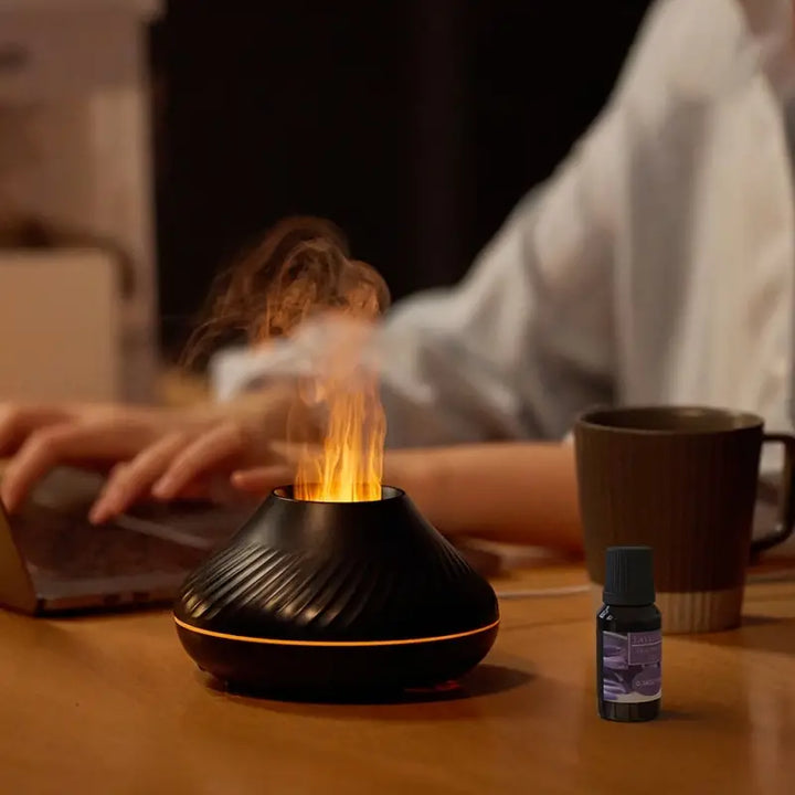 CalmMist aroma diffuser som stilfuld hjemmedekor; skaber hygge og ro med mildt stemningslys.
