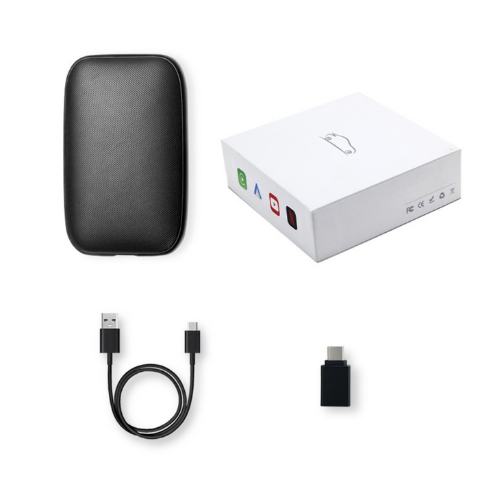 Kompakt CarLink™ trådløs adapter forbinder din telefon til bilens skærm med Apple CarPlay/Android Auto.