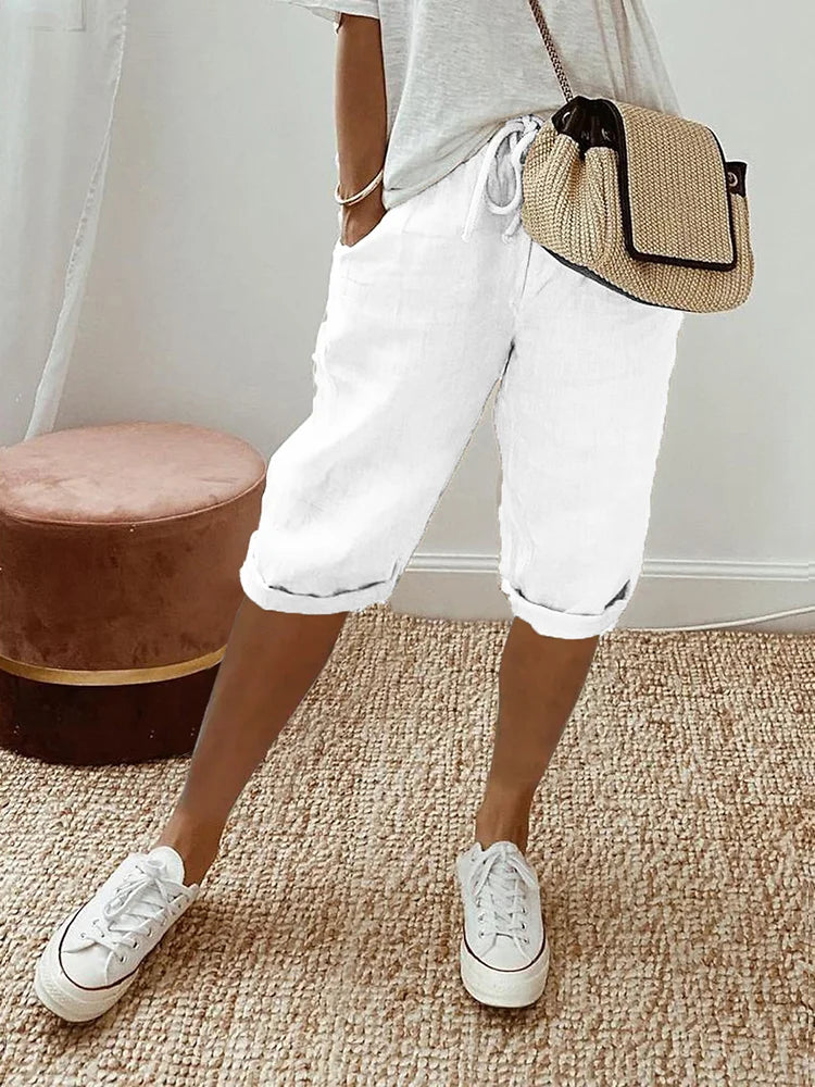 "Casual kvinders shorts i let bomuld med sidelommer og elastisk talje, afslappet pasform til varme sommerdage"