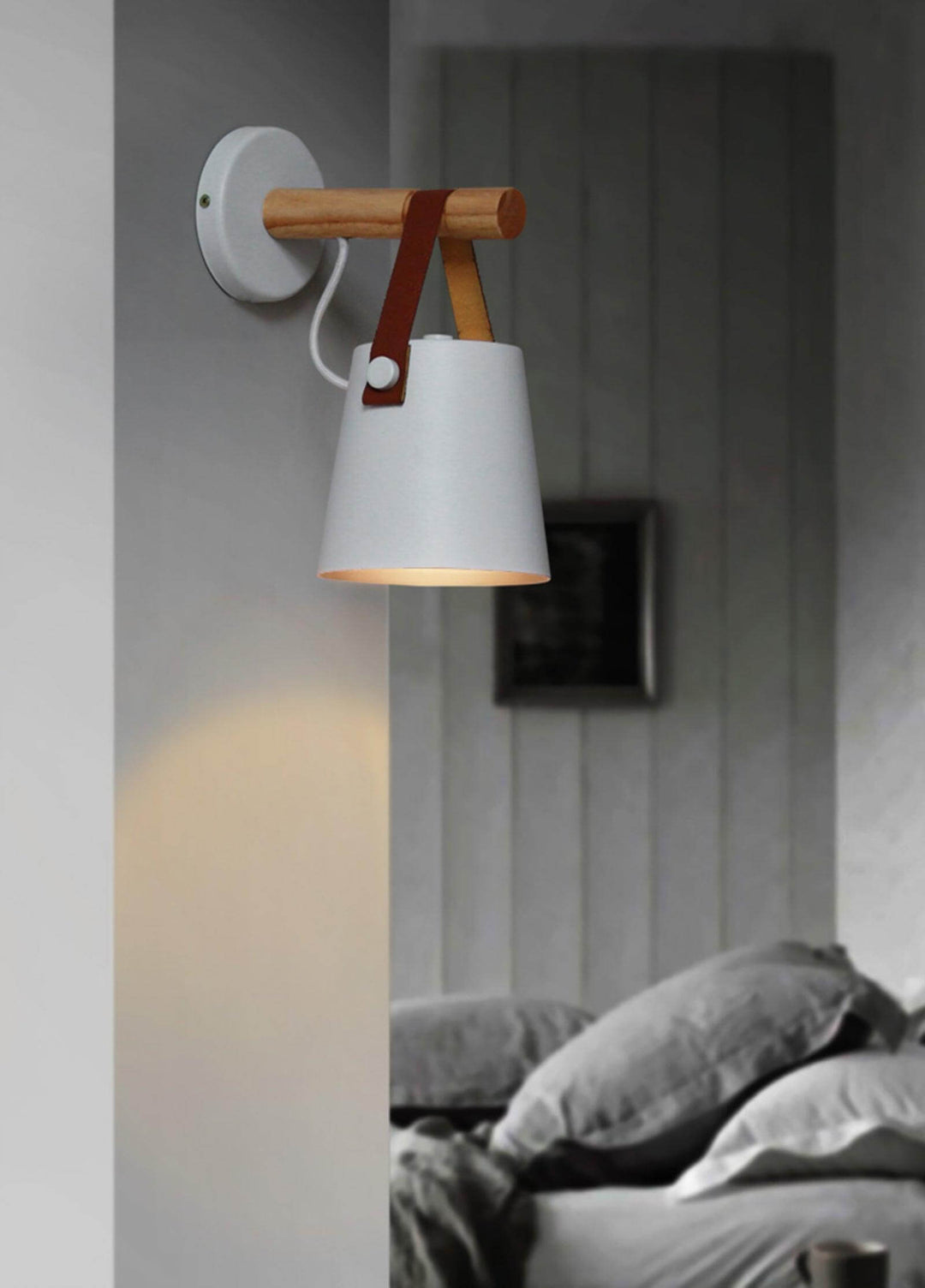 Konisk Væglampe i Træ med LED | Skandinavisk Design