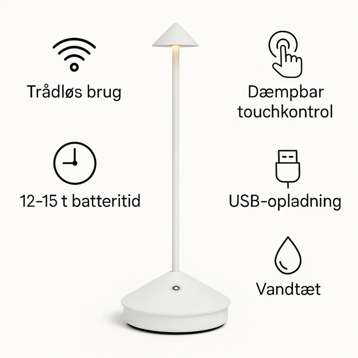 ClarityGlow trådløs bordlampe i stuen, det dæmpbare LED lys skaber en varm og hyggelig indendørs stemning.