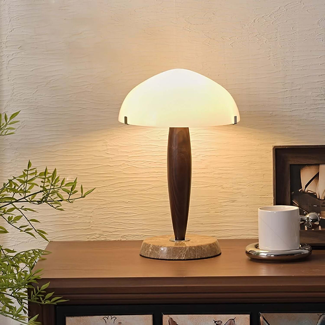 Elegant Bordlampe i Valnød & Marmor
