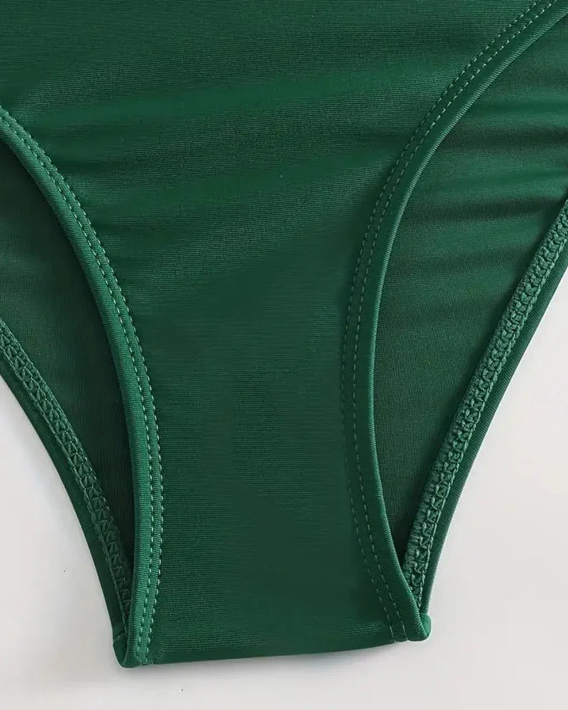 Todelt dame bikini sæt med justerbar pasform og shaping for optimal komfort.