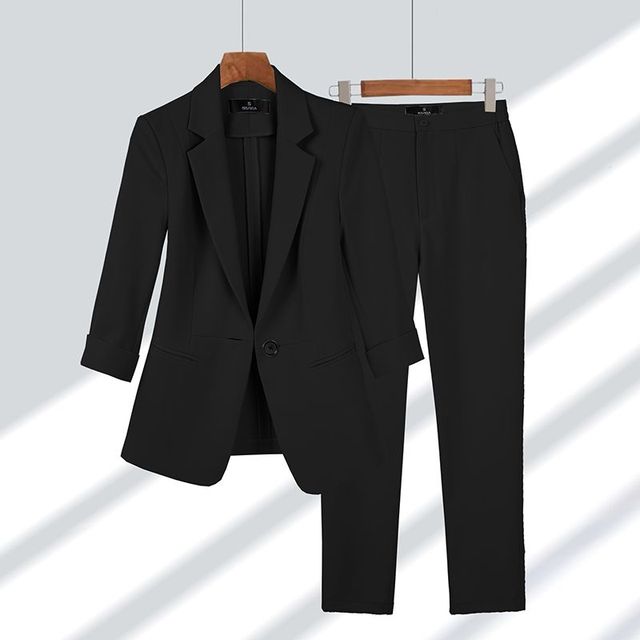 "Dame jakkesæt skræddersyet beige blazer og bukser, slank pasform, formelle anledninger, elegant look, bomuldsblanding"