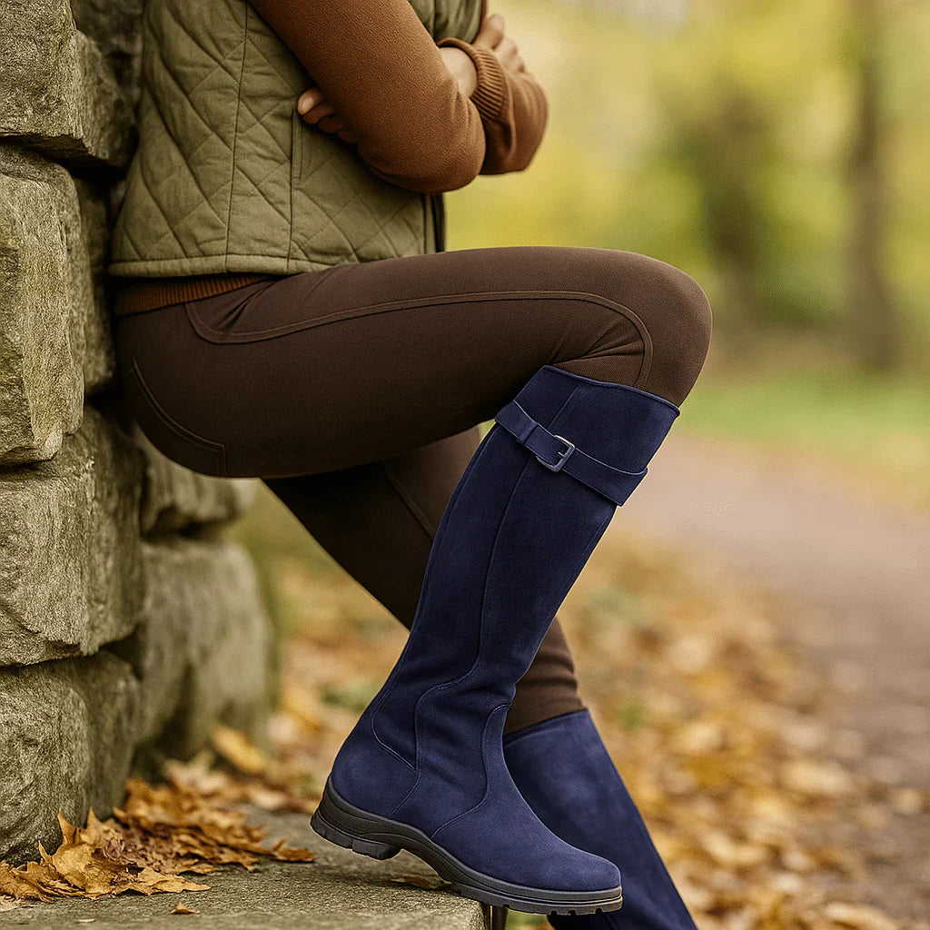 Fashionable knæhøje dame støvler, vandtætte og med skridsikker sål. Perfekte til et trendy look.