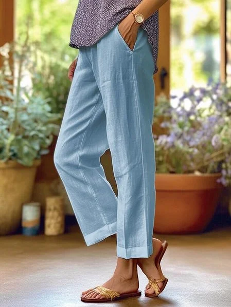 Stilfulde, løse kvindebukser med komfortabel pasform, ideelle til afslappede dage eller ferieoutfits. Lette og behagelige.
