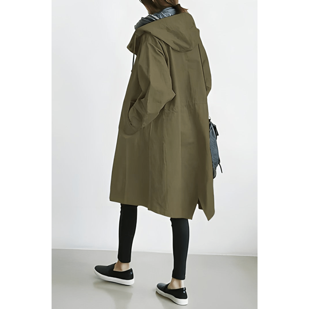Alsidig damefrakke: Hættet oversized knapfrakke, perfekt som overgangsjakke eller varm vinterfrakke.