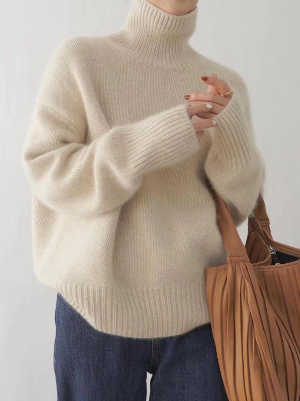 Dame rullekravetrøje i blødt stof, perfekt til hverdag og fest. Elegant og komfortabel top til kvinder.